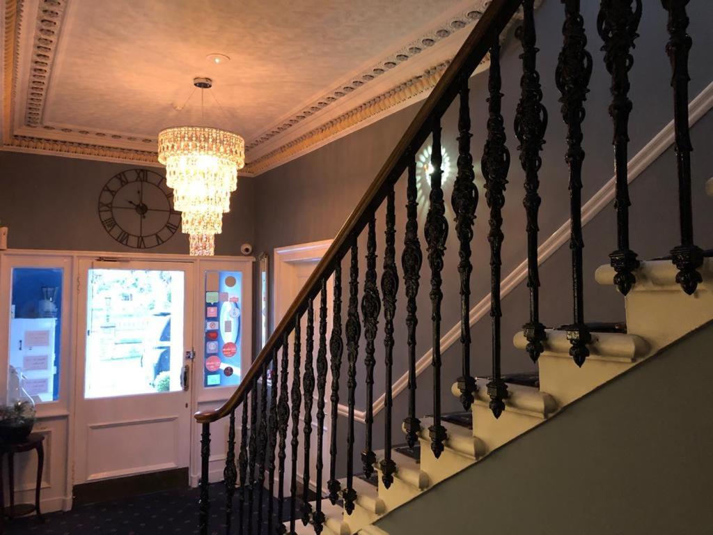 Edinburgh Lodge West End Экстерьер фото